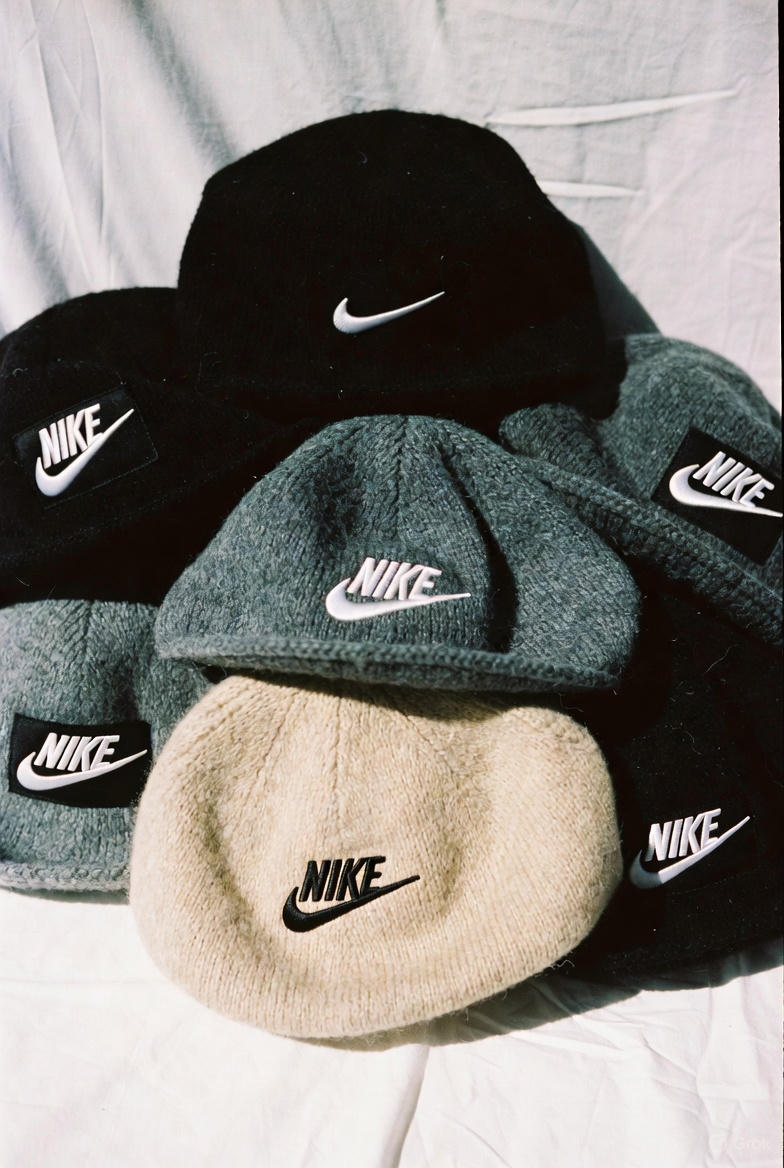 Cappelli Nike originale in pura lana Vintage